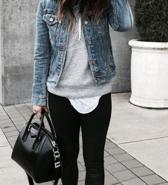 girls wearing black leggings 